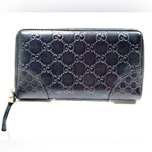 Gucci Interlocking GG Black Leather Zip Wallet